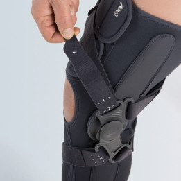 Ginocchiera con stecche a spirale DTX 60
